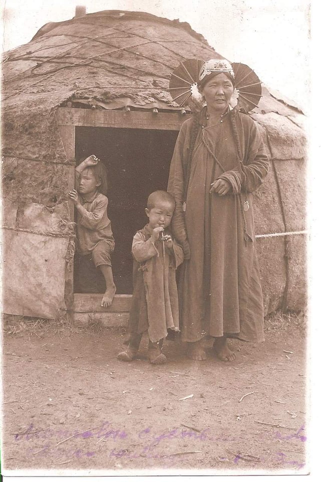 XX зууны Монгол 3